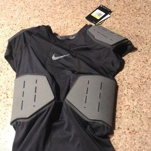 Nike Pro Hyperstrong top